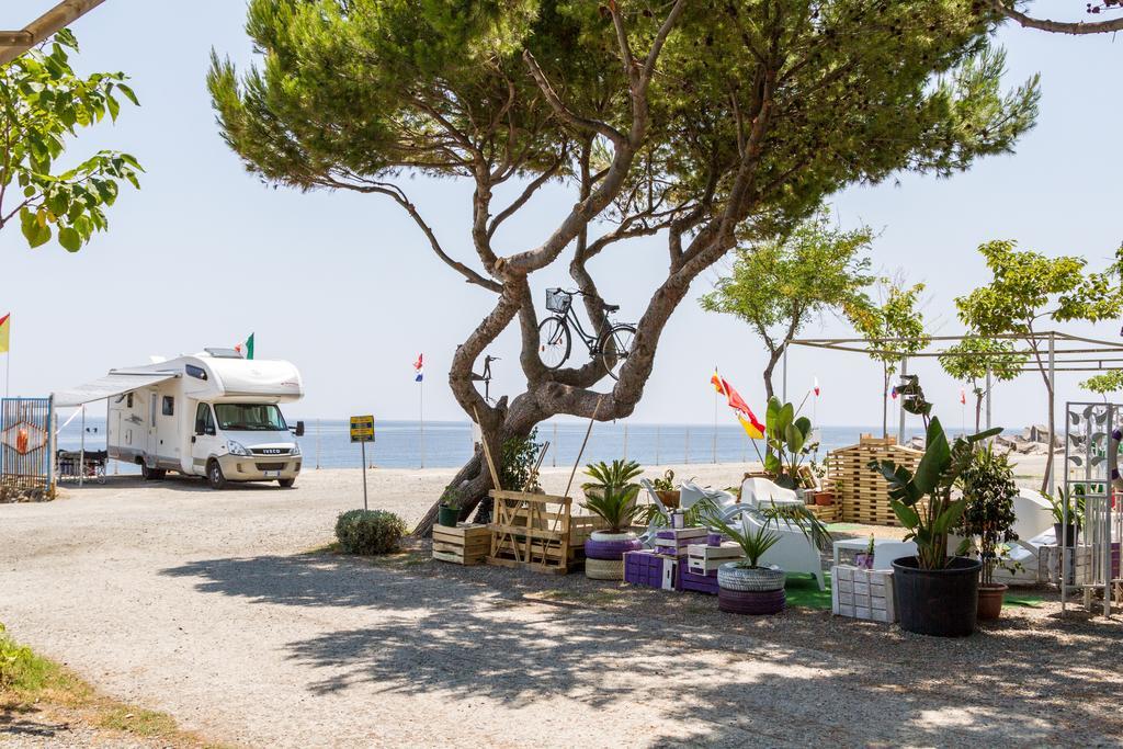 Camping La Focetta Sicula SantʼAlessio Siculo Exterior foto